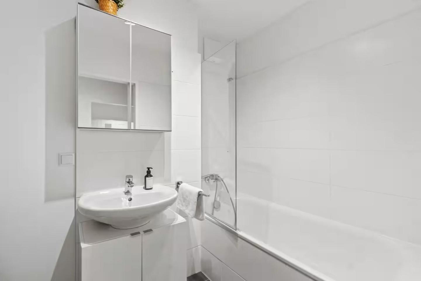 Parking Garage I Fast Wifi - 3 Min Walk To Metro * Vienna